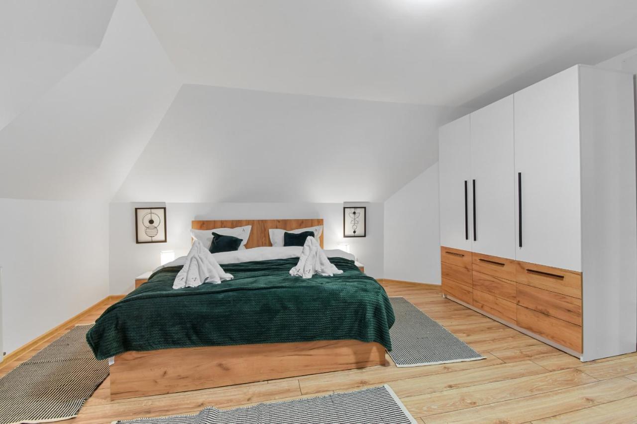 Two Bedrooms Hytta Apartment Sinaia Kültér fotó