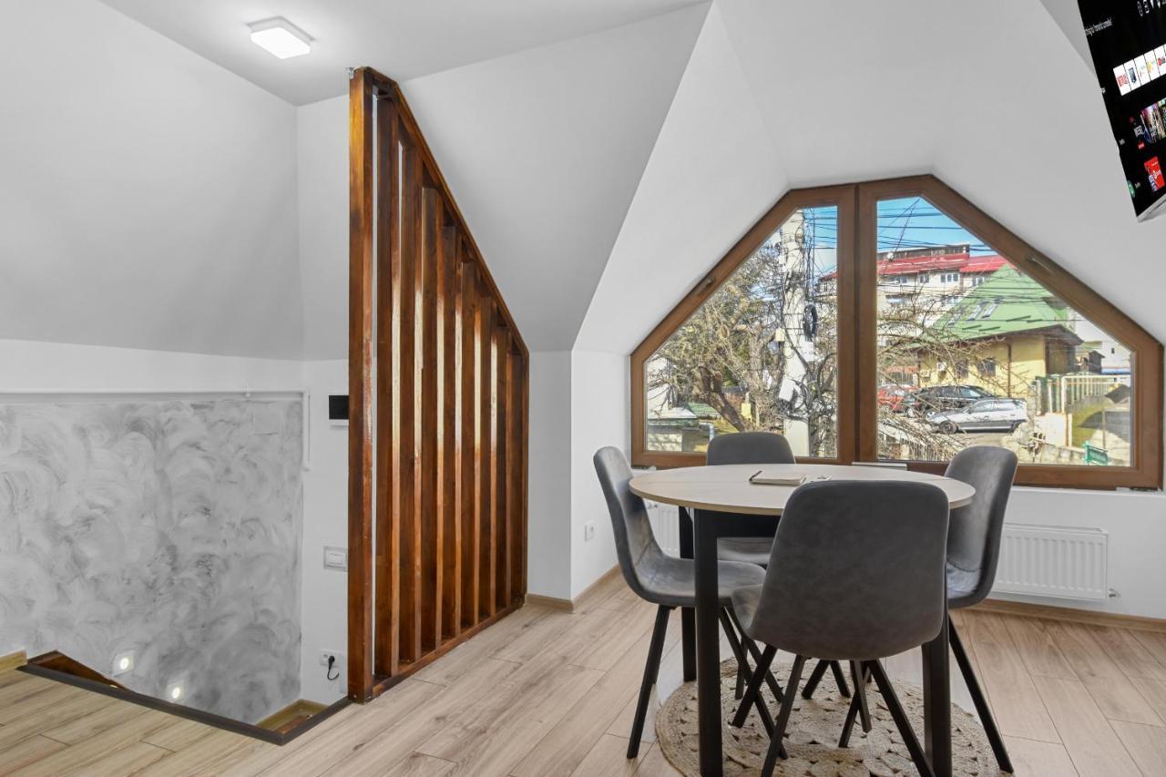 Two Bedrooms Hytta Apartment Sinaia Kültér fotó