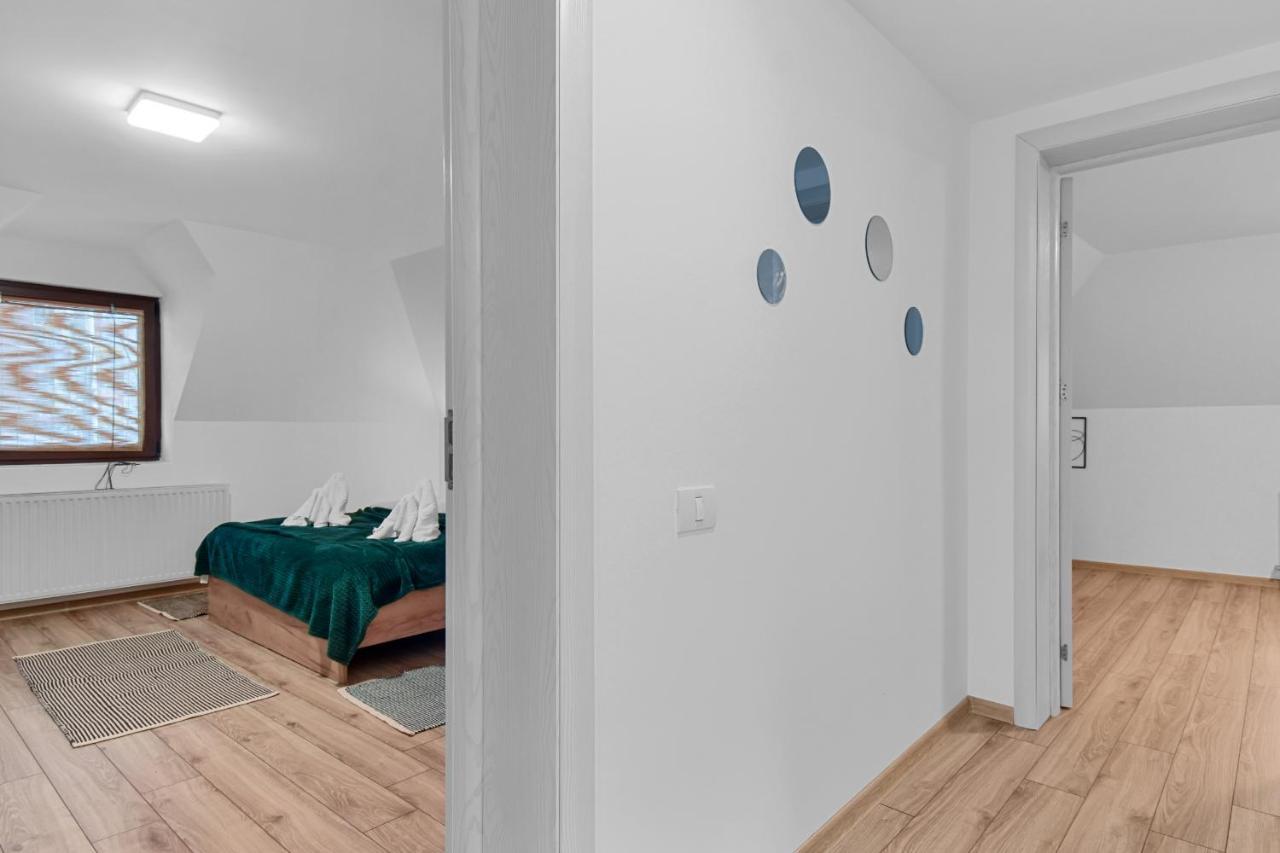 Two Bedrooms Hytta Apartment Sinaia Kültér fotó