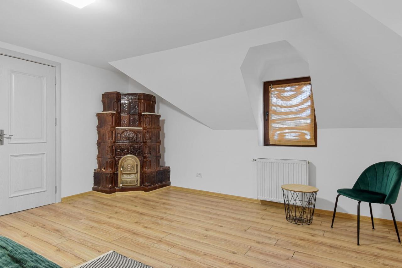 Two Bedrooms Hytta Apartment Sinaia Kültér fotó