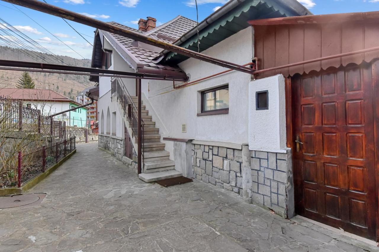 Two Bedrooms Hytta Apartment Sinaia Kültér fotó