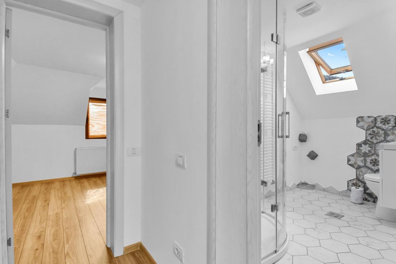 Two Bedrooms Hytta Apartment Sinaia Kültér fotó